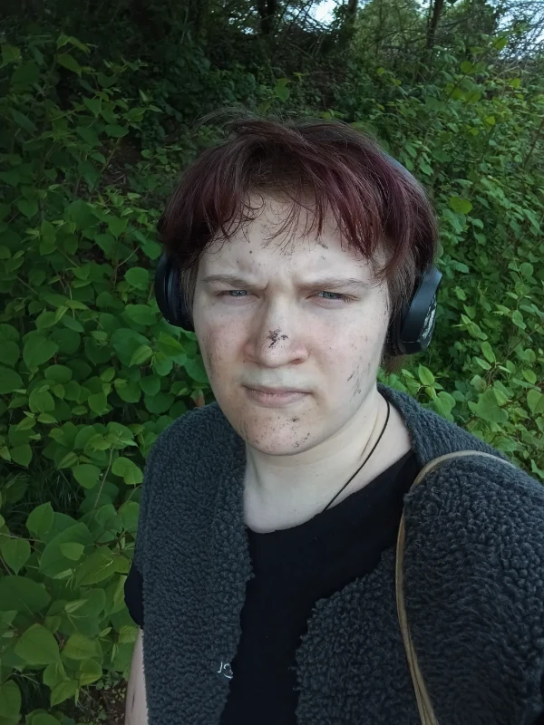 nonbinary_charlie